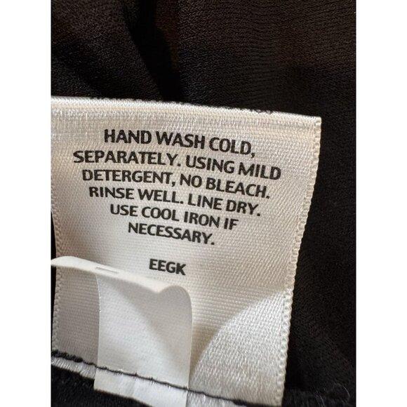 SOLD Eileen Fisher Tank Top Size XL 100% Silk $98 Black Scoop Neck Stretch - Picture 10 of 11